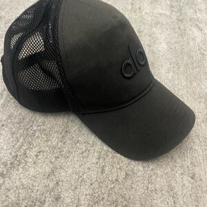 ALO Yoga Classic Black Trucker Hat